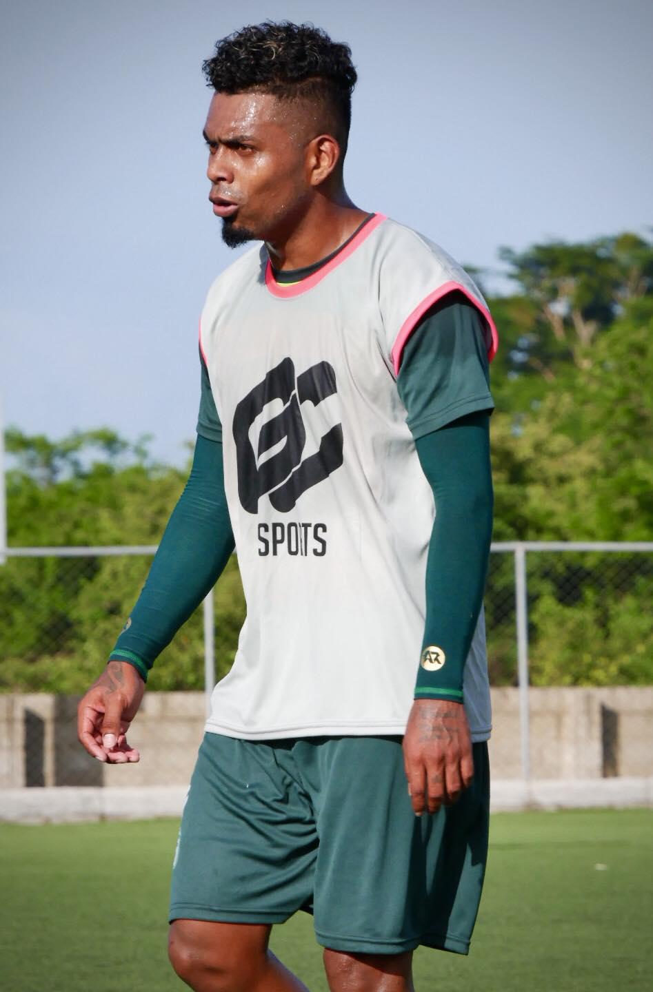 EL MERCADO: La Tota le saca jugador al Motagua, que va por su último fichaje; Olimpia sufriría nueva baja y Marathón sigue fichando