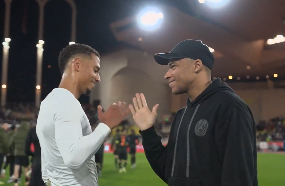 PSG: Luis Enrique quitó a Mbappé en el descanso, la reacción del francés y el mensaje que detonó todo