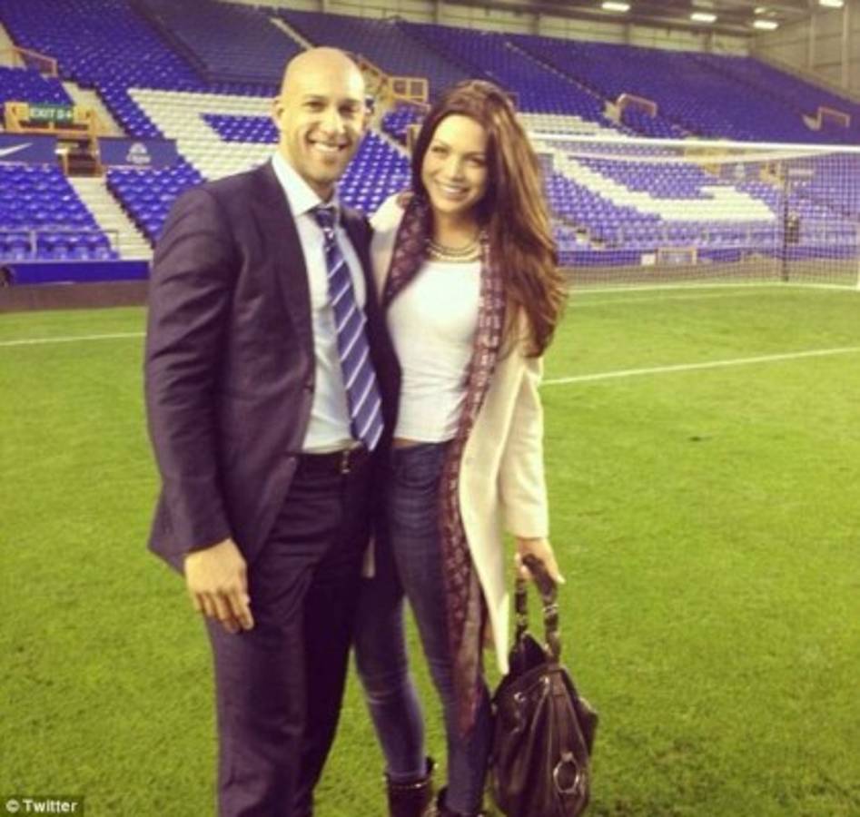 El otro duelo: Las novias y esposas de los seleccionados de Honduras y EUA