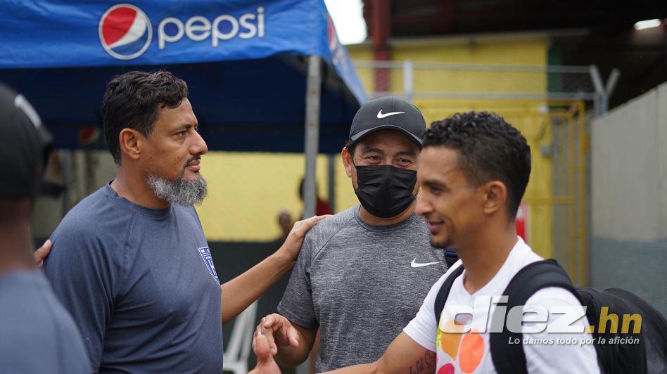 Alegría, reecuentro de viejas glorias y show de fútbol en juego Leyendas de Honduras vs Selección Progreseña