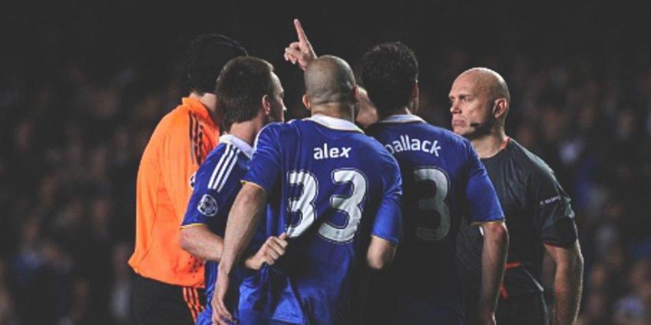 Rompe el silencio 13 años después: Las confesiones de Ovrebo el día que “ayudó” al Barcelona contra Chelsea: “Tuve que haber pitado un penalti”