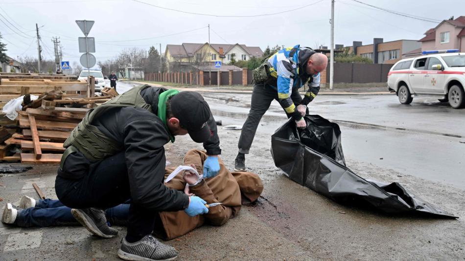 Desgarradoras imágenes: Así fue la masacre de Bucha, más de 410 muertos en Ucrania y Rusia rompe el silencio sobre la matanza