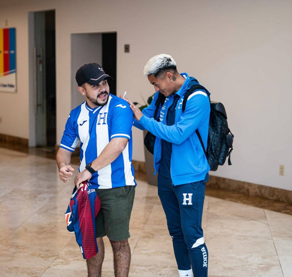 Llegada de Honduras a Nicaragua: Exjugador del Motagua recibe con tremendo abrazo a Rueda, Quioto sorprendió, ¿y Palma?
