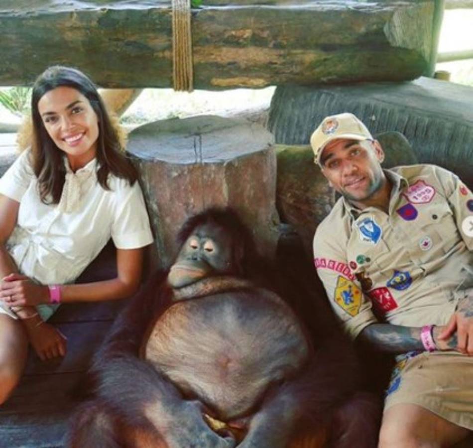 Cena romántica, gratos momentos y fotografías curiosas: El viaje de Dani Alves y Joana Sanz por Indonesia