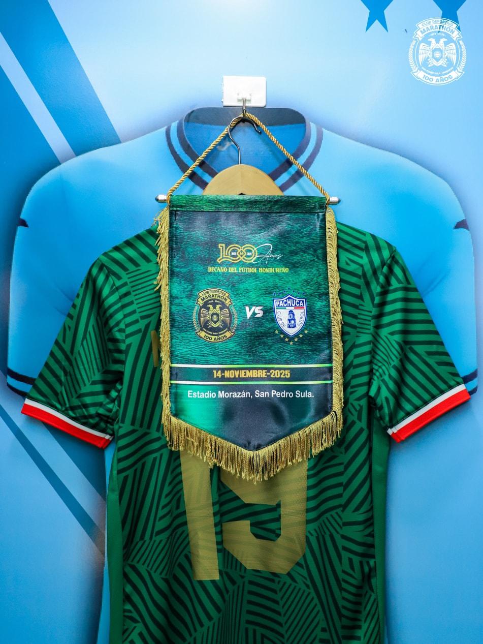 ¡Fiesta centenaria! Marathón se viste de gala y rinde homenajes a leyendas; Pachuca tuvo un detalle especial