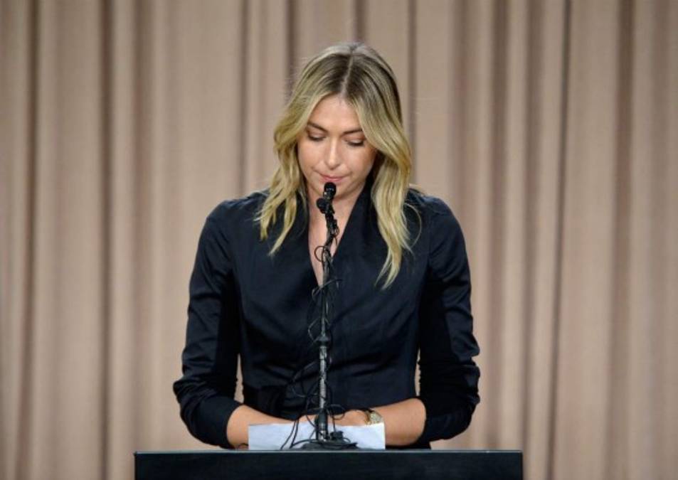 En peligro el imperio económico de María Sharapova