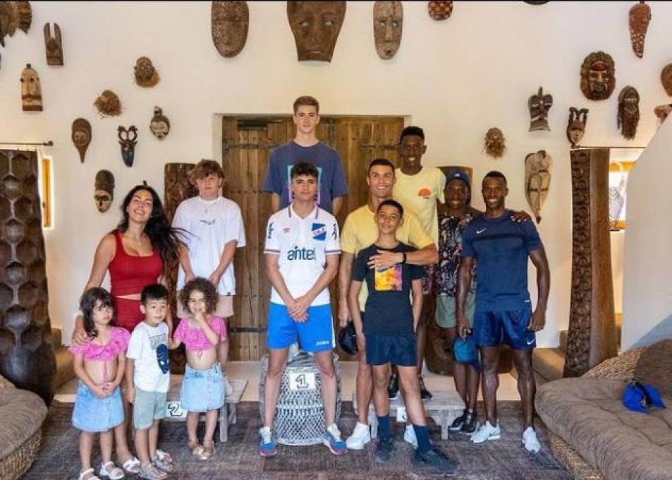 Las imágenes más íntimas de las vacaciones de Cristiano Ronaldo y Georgina Rodríguez en una exclusiva villa en Mallorca