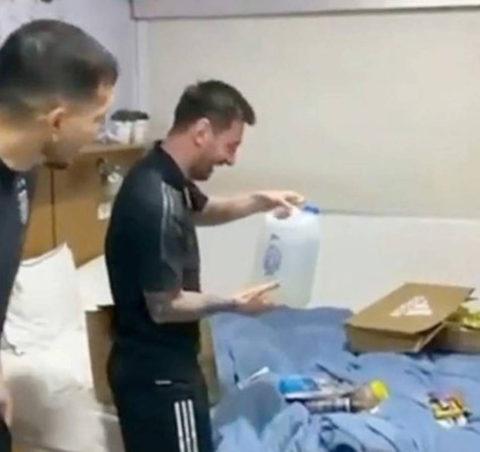 El uno por uno de los insólitos regalos que recibió Messi en su cumpleaños y el que no le regaló nada