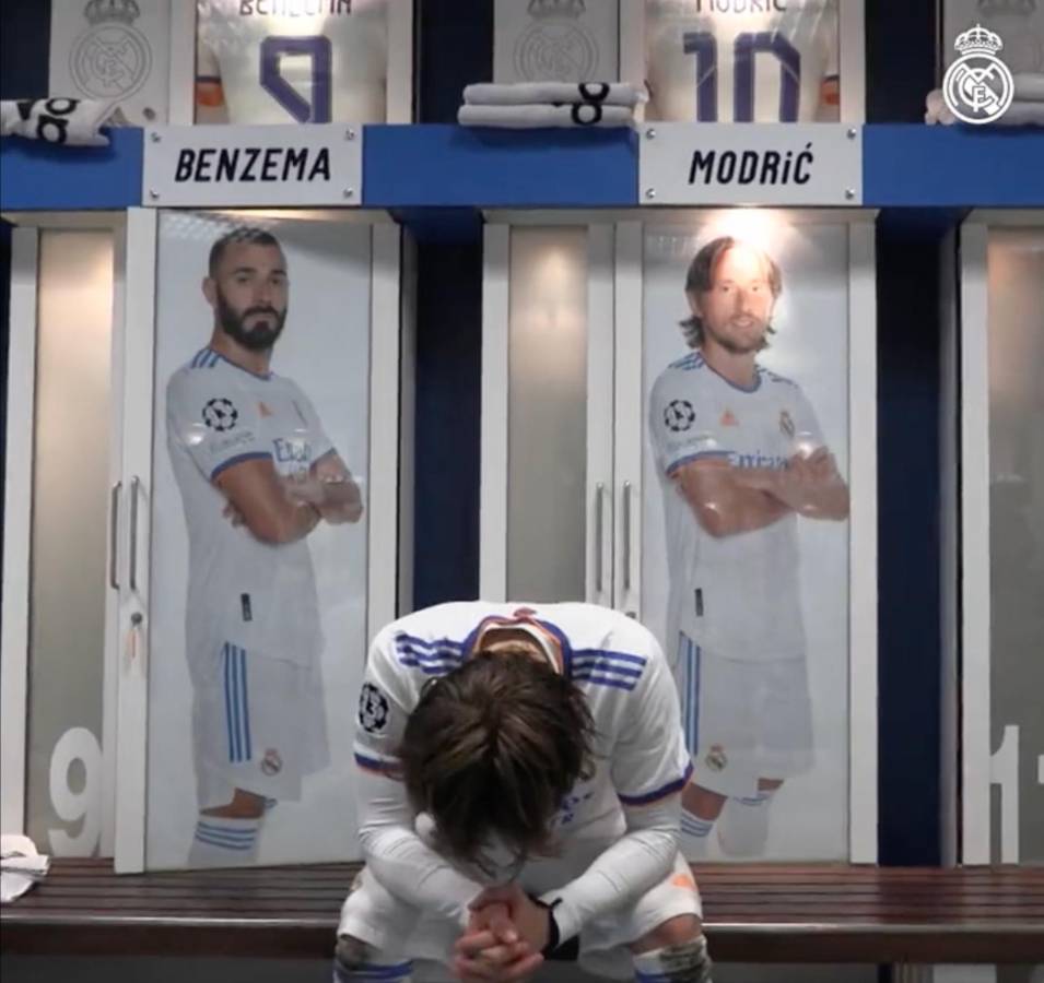 No se vio en TV: Alaba y su indirecta al PSG, el festejo en camerinos y crack celebró en las afueras del Bernabéu