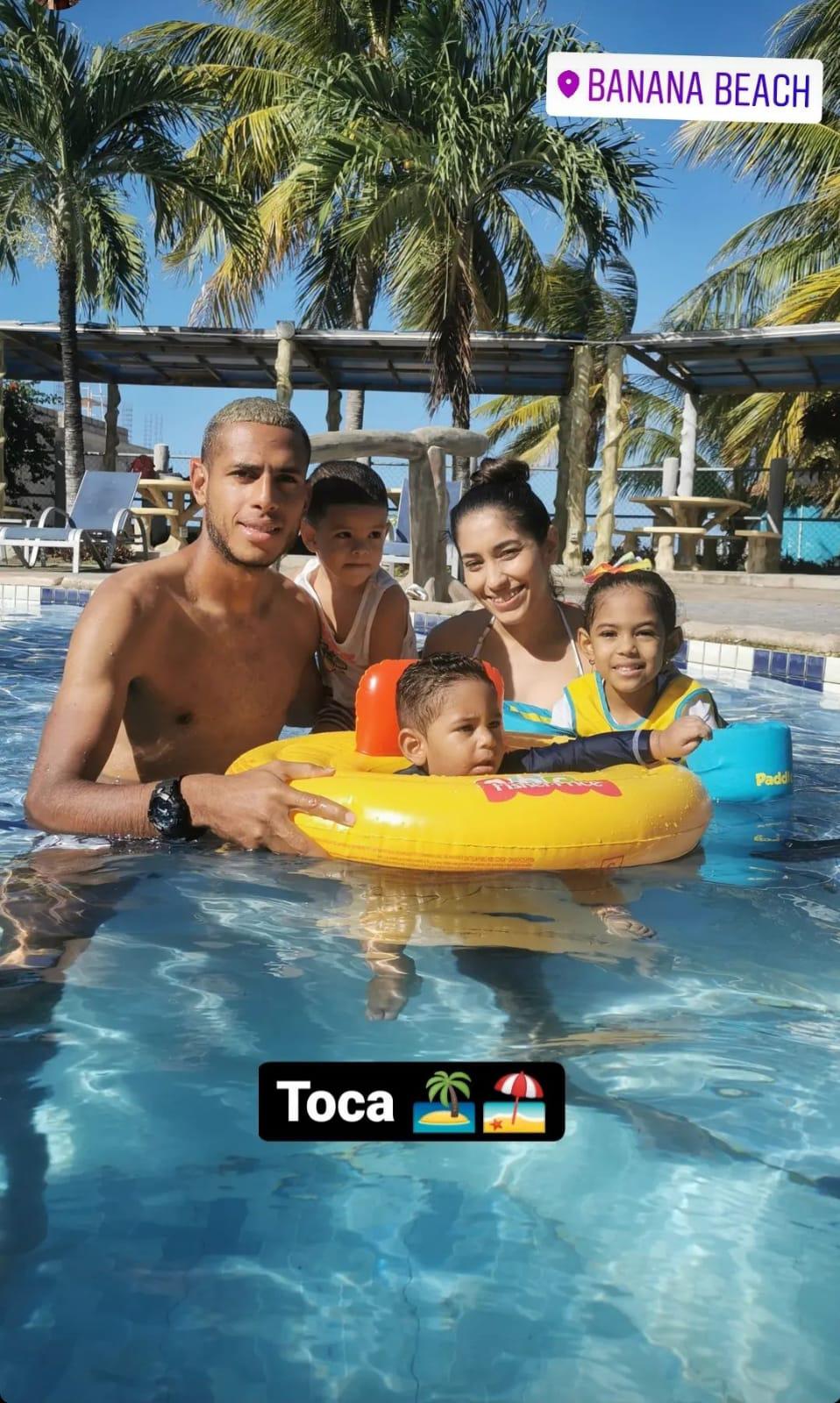 Rodeados de amor: Así pasan los jugadores de Olimpia sus vacaciones tras conseguir el Tetracampeonato