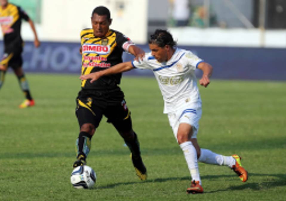 Olimpia le pasa por encima al Real España y sigue más líder