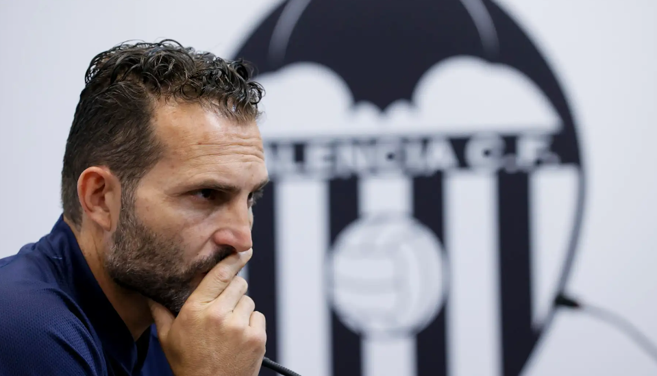 Florentino cierra el fichaje de un ‘9’ para el Real Madrid y sorpresa en el Barcelona; los 100 millones del Bayern por su nueva estrella