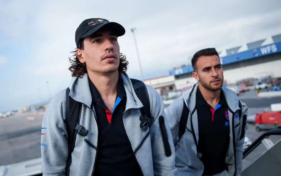 Lewandowski regresa a Múnich: el entrenamiento del Barcelona en el Allianz Arena; Koundé y Memphis tirando rostro