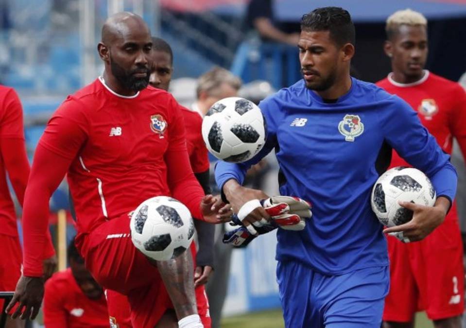 'Bolillo' Gómez: 'Inglaterra puede ganar 3-0 o más, pero podemos clasificarnos'