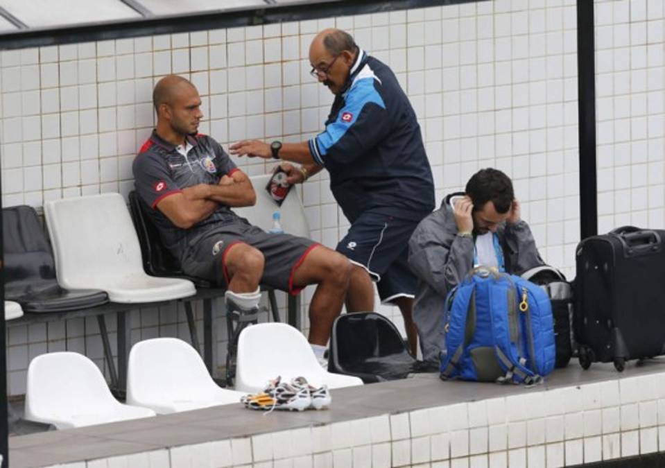 Sociólogo de la selección tica: 'Pinto se cree el Mesías”