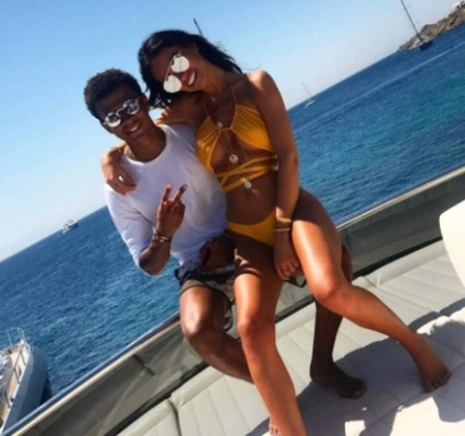 Crack del Tottenham se queda sin su hermosa novia porque juega mucho al Fortnite: 'Ya estaba harta'