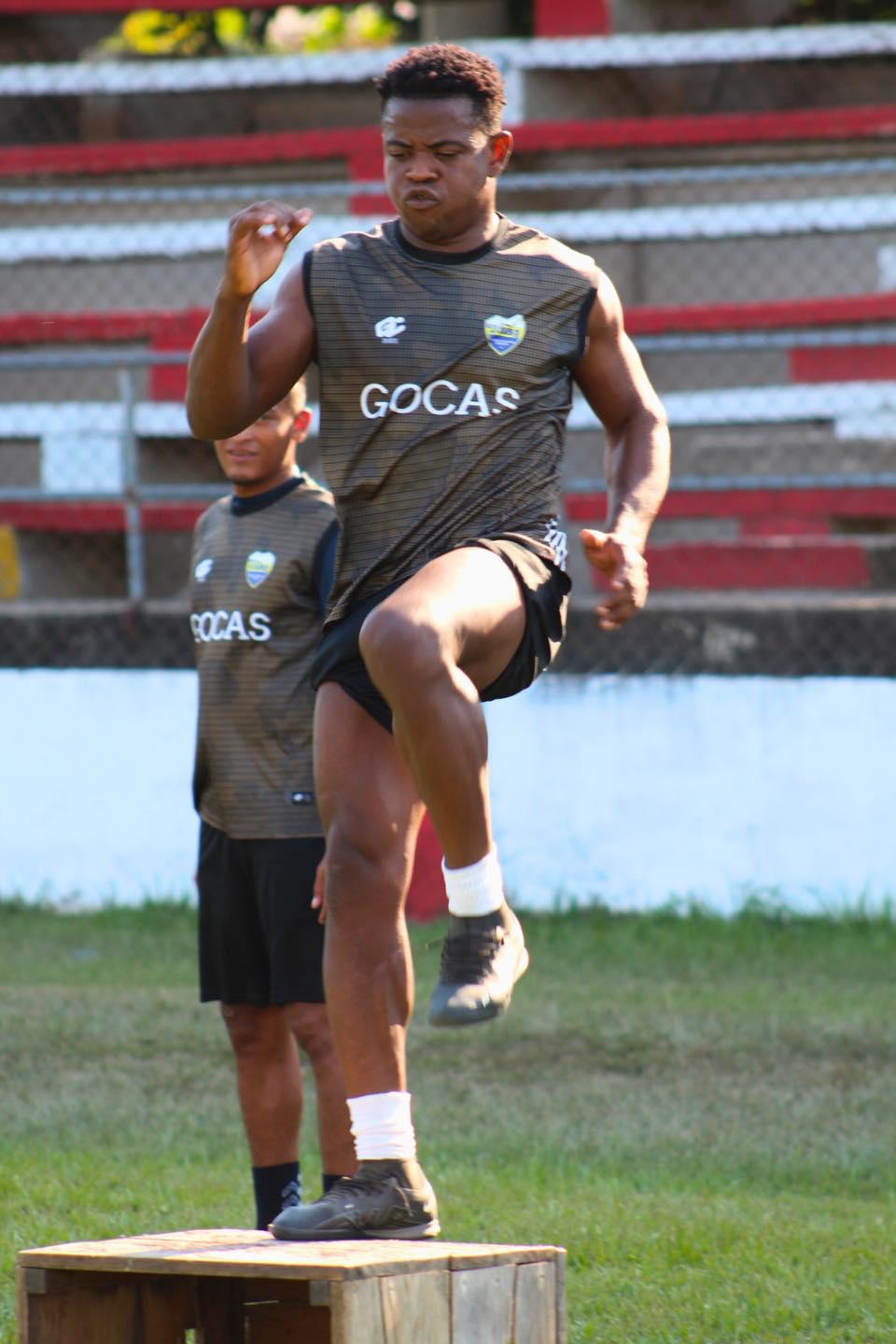 20 futbolistas que creías retirados y juegan en la Liga de Ascenso de Honduras... ¡el técnico mundialista en segunda!