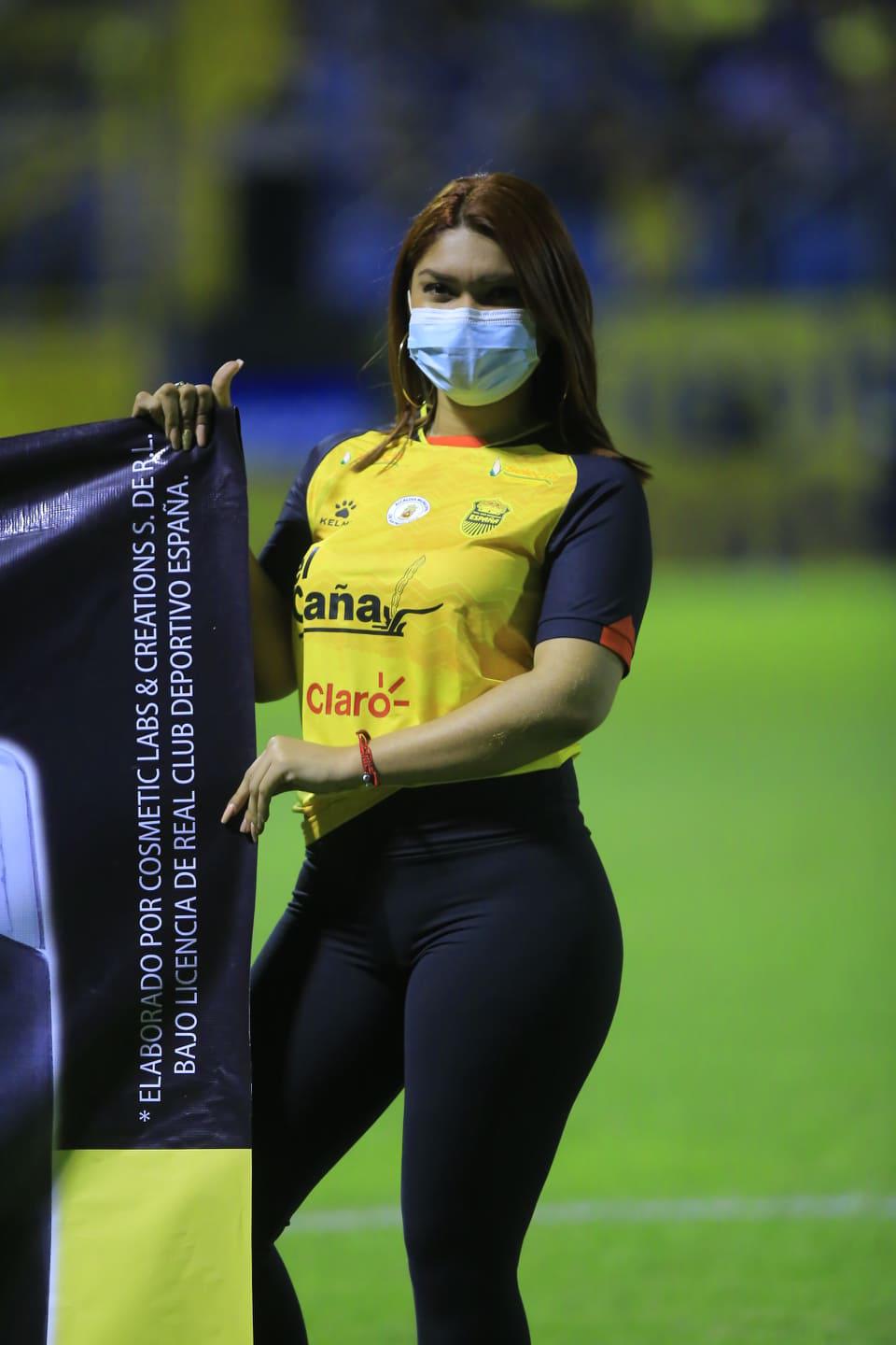 Tremendo show de entretiempo y duelo de bellezas: lo que dejó la final de Real España ante Olimpia en el Morazán