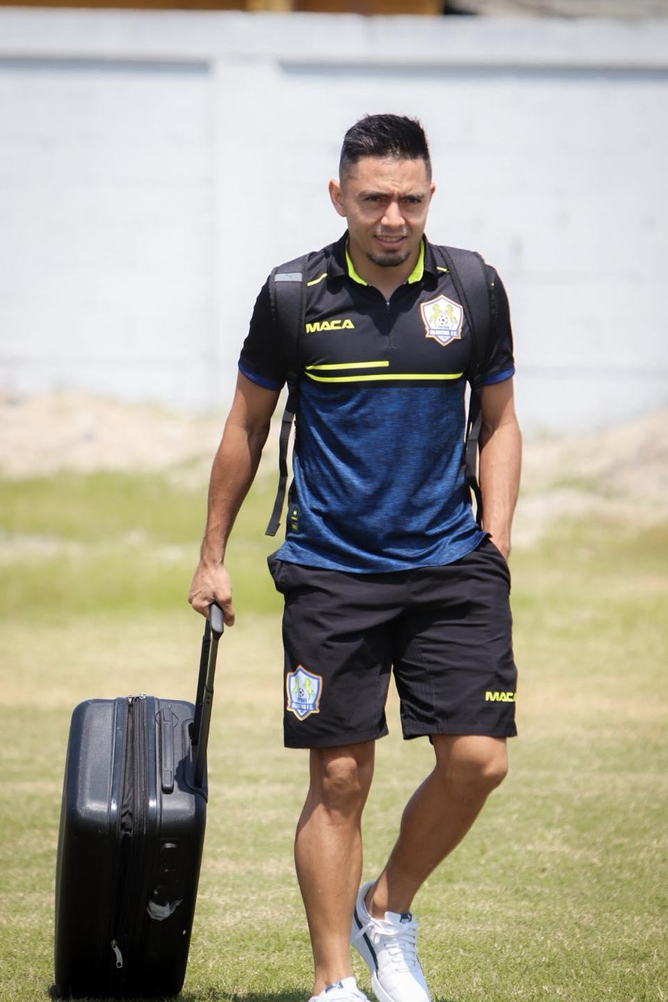 Fichajes: Olimpia pasaría la escoba y Chelito se va a USA; ¿Italiano a Honduras?