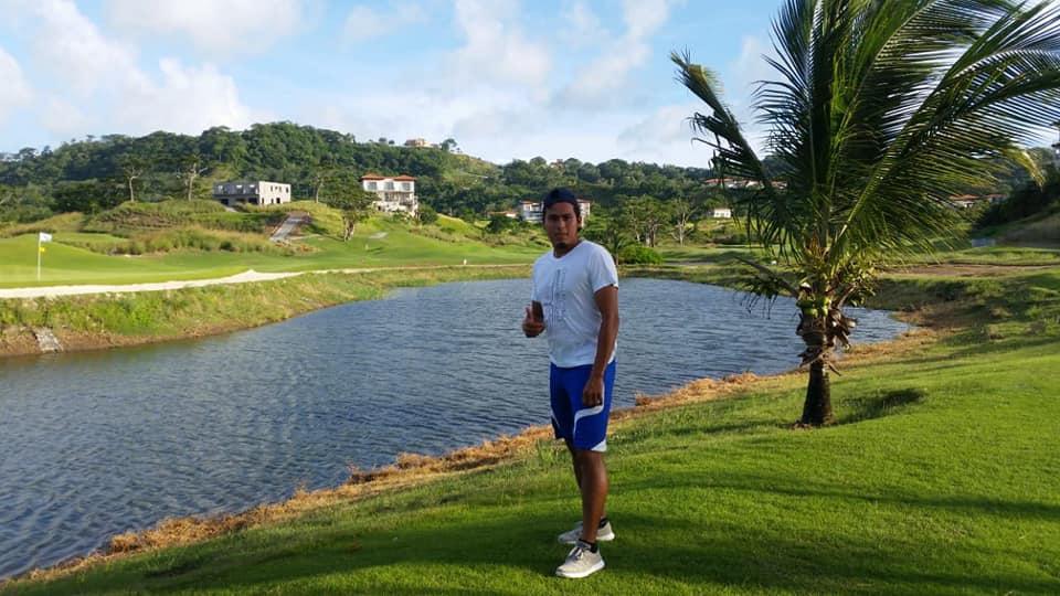 Debutó como gran promesa, mundialista con Honduras y se retiró muy joven, así es su vida en el extranjero