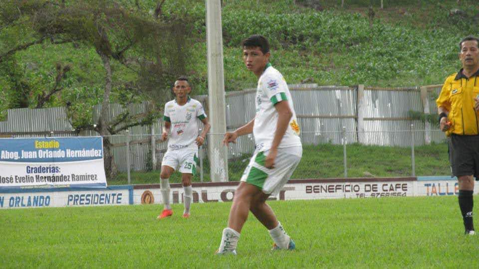 ¿Qué pasó con su carrera? Tiene el récord de ser el más joven en debutar en la primera división de Honduras y así es su presente