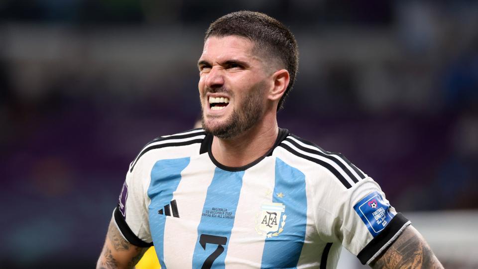 Fuma, bebe cerveza como un “demonio” y es el que más corre en el Mundial de Qatar; ahora va por eliminar a Argentina