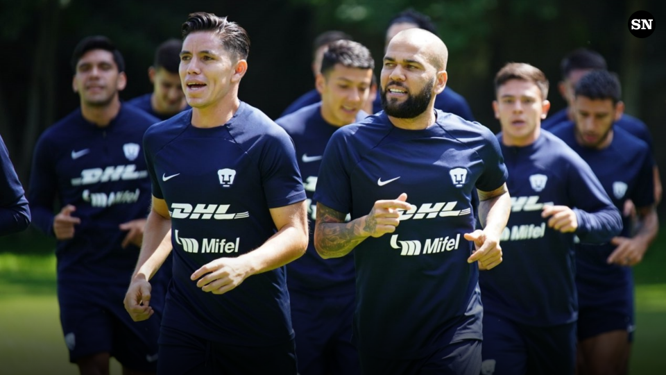 Dani Alves ya completó su primer entrenamiento con Pumas. (Foto SN)