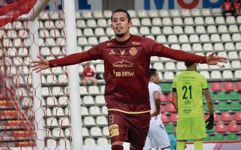 FICHAJES: Bajas en Olimpia, legionarios cambian de club, Auzmendi recibe propuesta y Motagua va por goleador mexicano