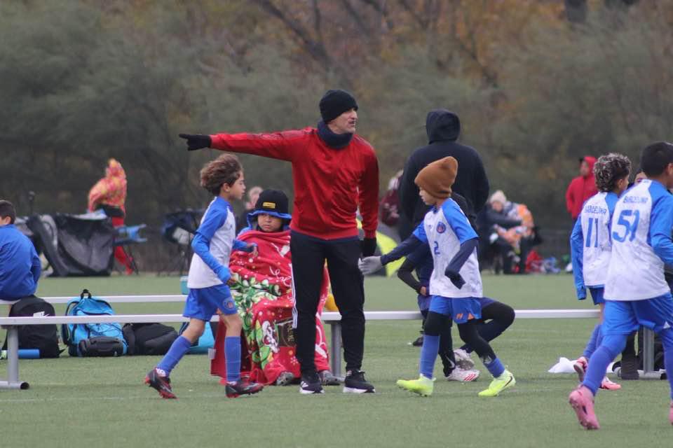 Entre el fútbol y la construcción: Exjugador de Honduras realiza su vida en Estados Unidos