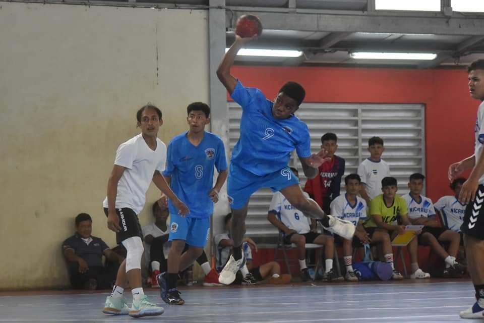 Delegación de Balonmano de Honduras completa juegos de preparación en Nicaragua previo a los Juegos Deportivos Centroamericanos 2022