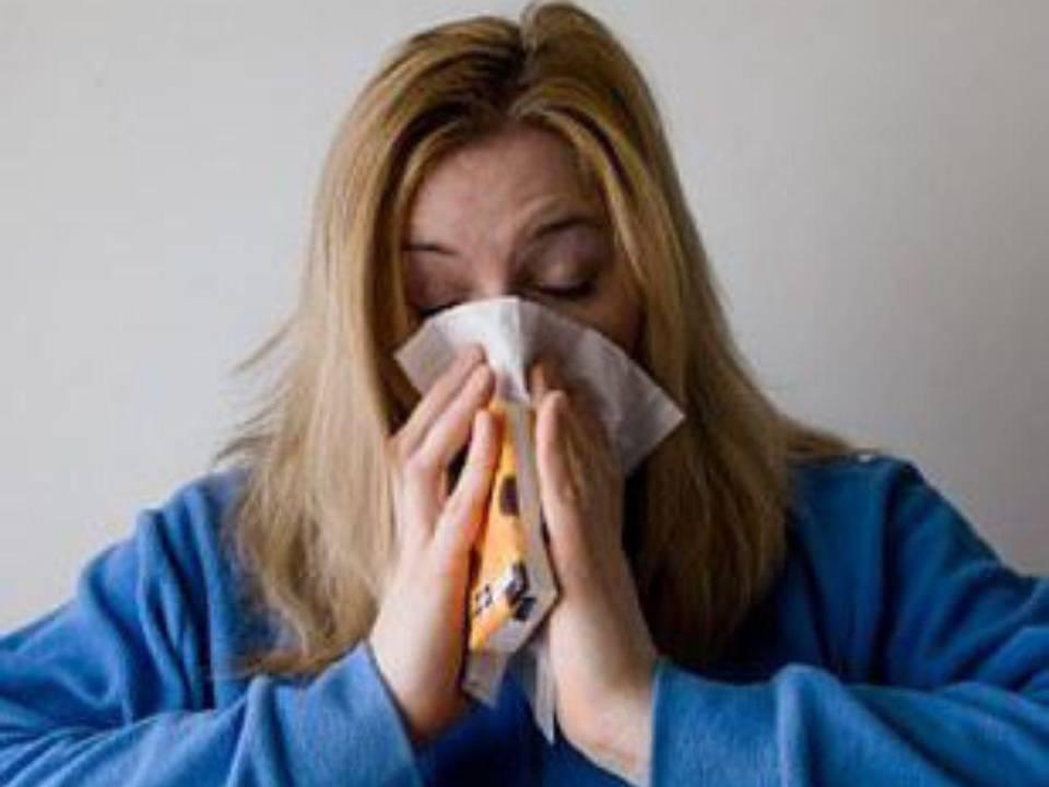 Estos son los síntomas: Centaurus, la nueva subvariante de Ómicron cinco veces más contagiosa que tiene en alerta al mundo