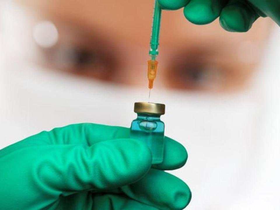 Estos son los síntomas: Centaurus, la nueva subvariante de Ómicron cinco veces más contagiosa que tiene en alerta al mundo