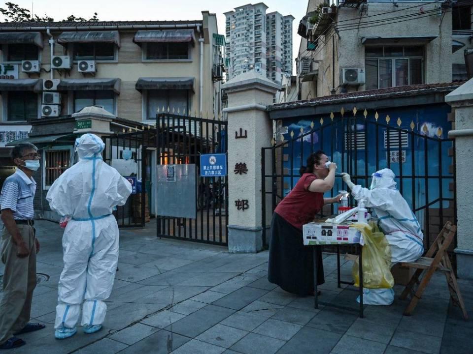 Estos son los síntomas: Centaurus, la nueva subvariante de Ómicron cinco veces más contagiosa que tiene en alerta al mundo