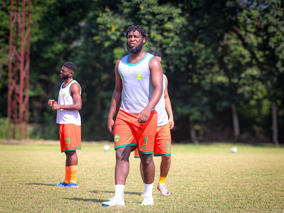 20 futbolistas que creías retirados y juegan en la Liga de Ascenso de Honduras... ¡el técnico mundialista en segunda!