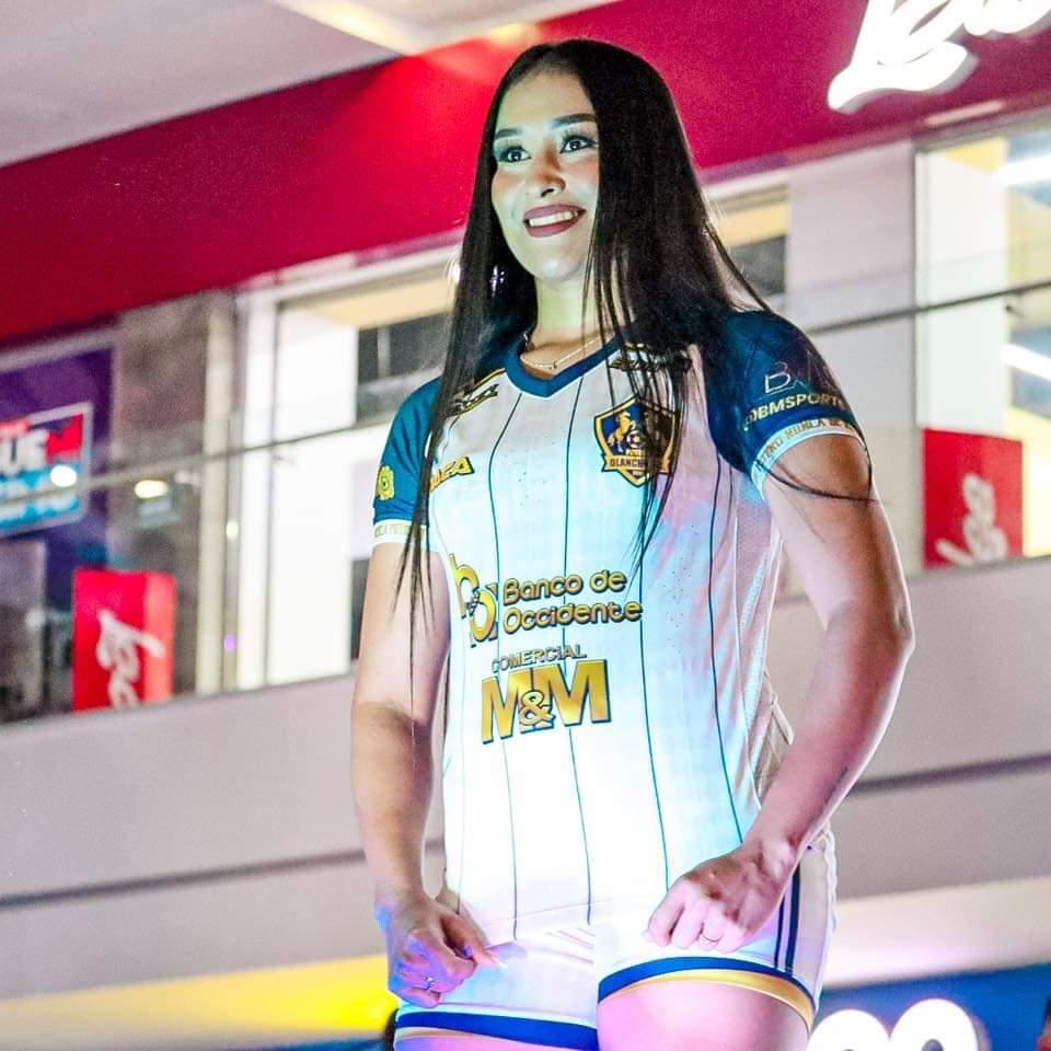 Olancho FC presentó sus nuevas camisas para la temporada 2024-25 de la Liga Nacional ¿Qué te parece la de visita?