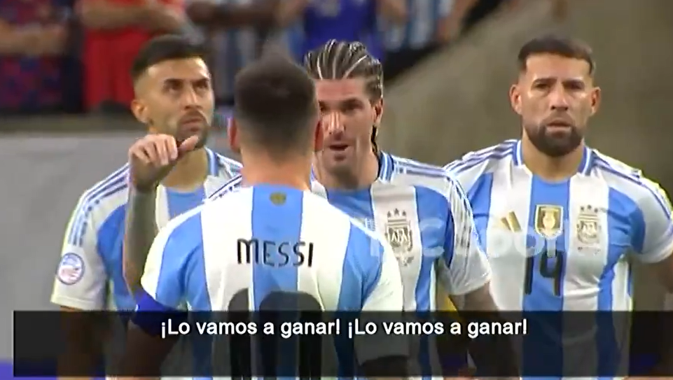 Las cámaras de TyC Sports mostraron el gesto de Rodrigo de Paul a Messi tras errar el penal.