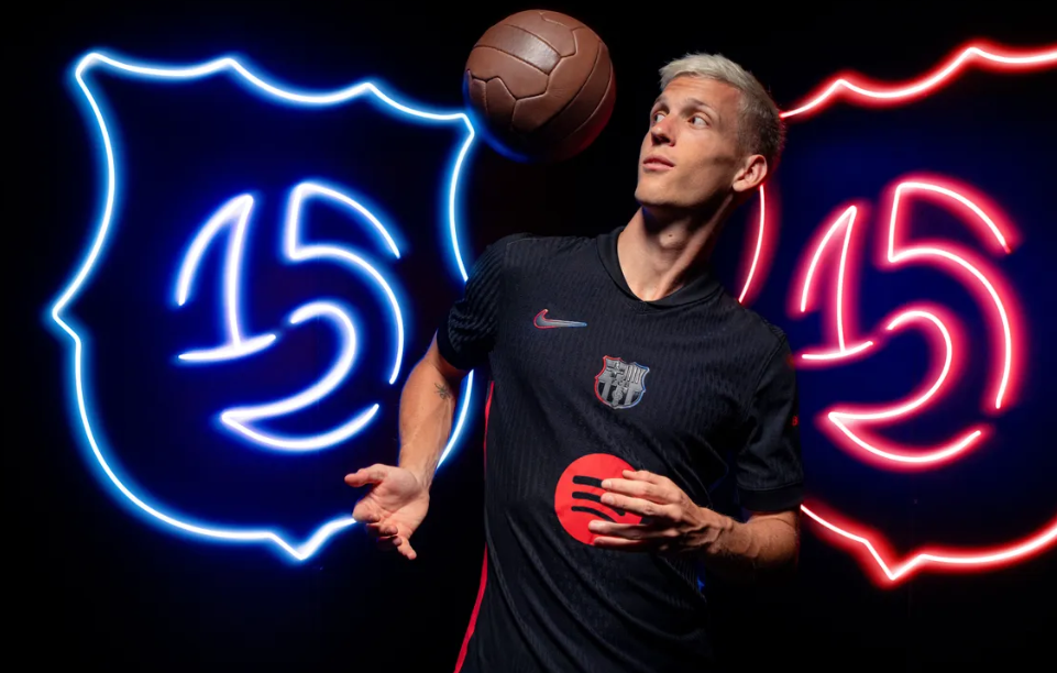Barcelona presentó su segundo uniforme de la temporada y es una belleza: vuelve el color negro