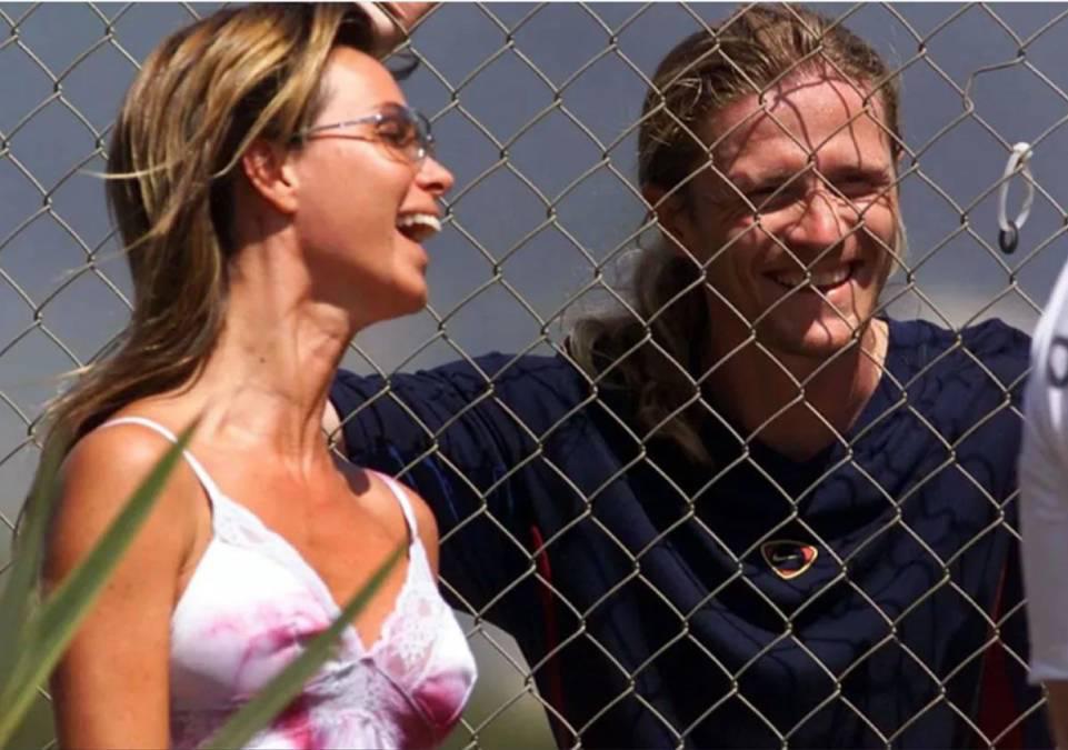 Fichó por el Barcelona por una mujer y se arrepintió: ¿Quién es la chica que lo hizo cometer ese error?