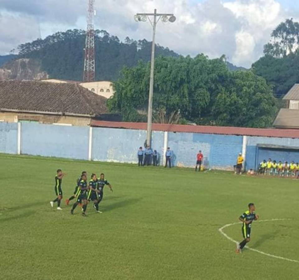 Fotos: Hombrada de UPNFM y eliminaciones de Vida y Real de Minas