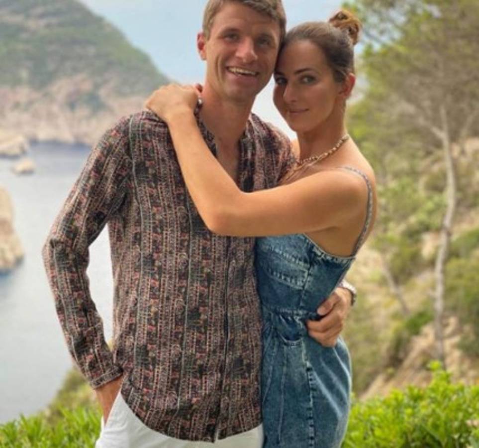 Novia de Neymar agita las redes: el lado más sexi de la final PSG-Bayern en la Champions League