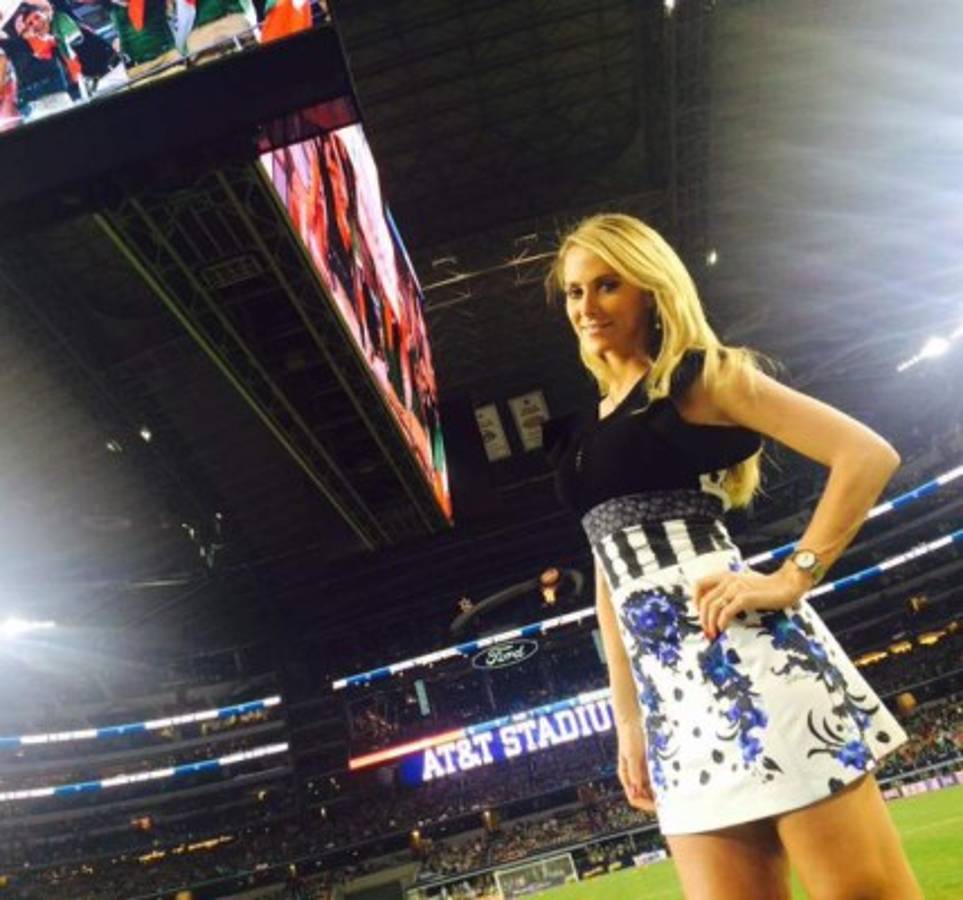 La periodista Inés Sainz entre las mujeres que deslumbra en el México-Argentina