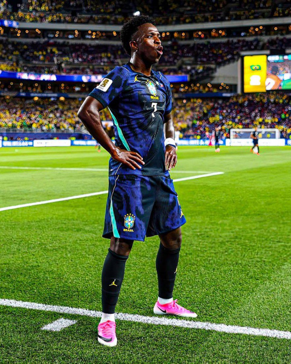 Borraron a Neymar, el haitiano que se llevó la camisa de Vinicius y gesto con Endrick