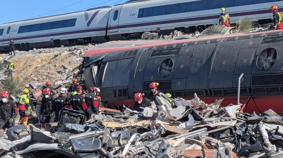 Suspenden la jornada de Copa del Rey por terrible accidente en España: más de 60 muertos