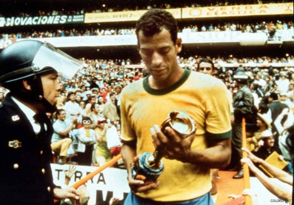 Cafú elige el 11 histórico de Brasil sin Neymar ni Ronaldinho