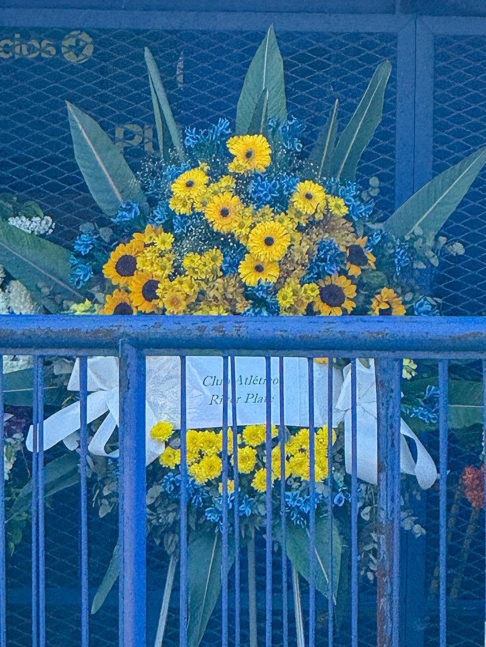 Boca Juniors abrió 'La Bombonera' para despedir a Russo: el dolor de los aficionados y el gesto de River Plate