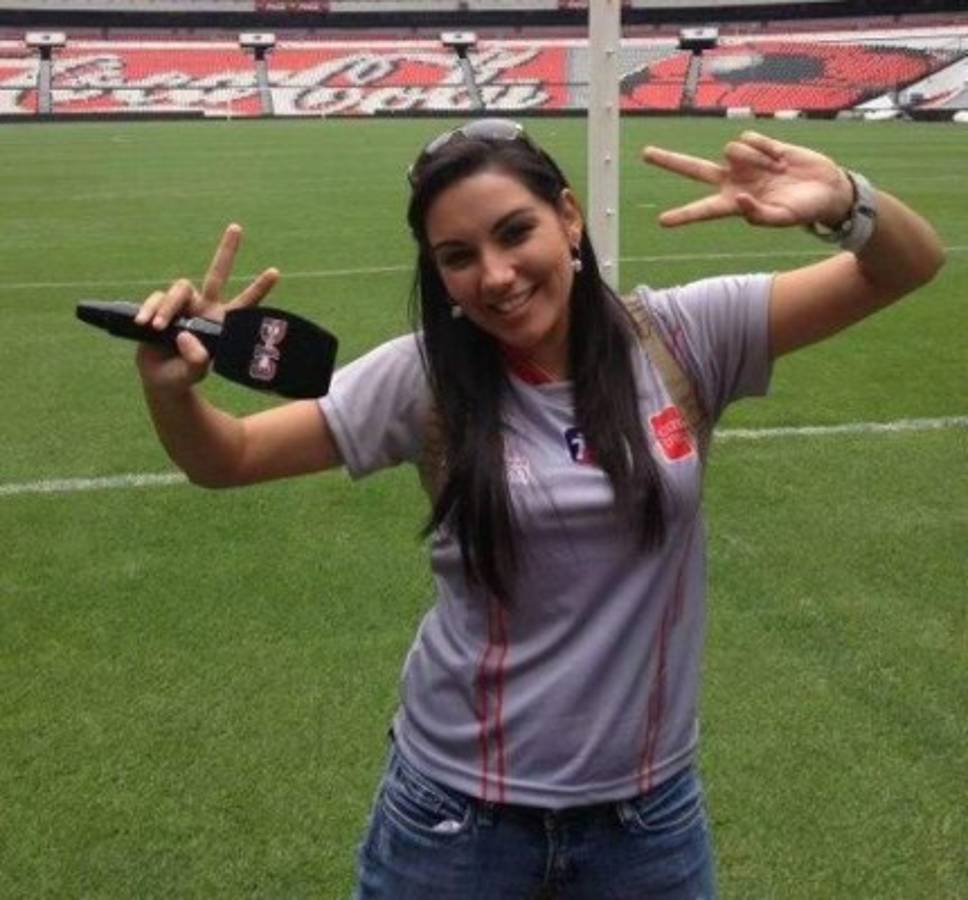 ¡Arrancó el torneo tico! Y estas son las bellas periodistas que estarán en las canchas