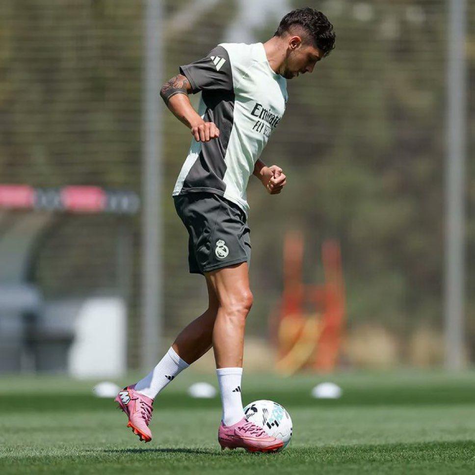 Con una baja confirmada y el sacrificado de Xabi Alonso: así será la alineación de Real Madrid en la temporada 2025-26