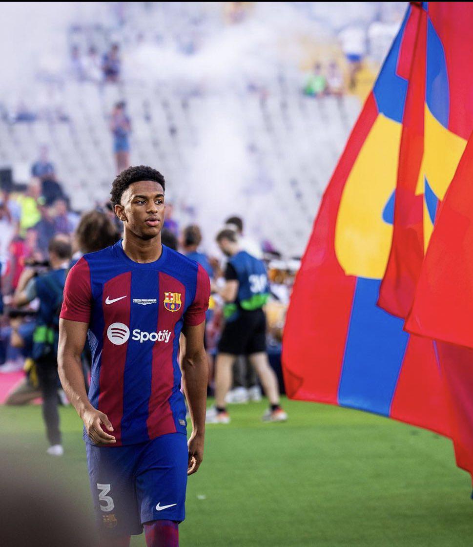 Jugador de Barcelona se metió con Taylor Swift y por este motivo perdería el premio Golden Boy: Bellingham arrasa