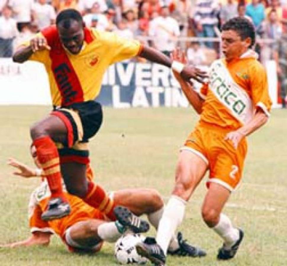 Los mejores hondureños que han llegado al fútbol de Costa Rica