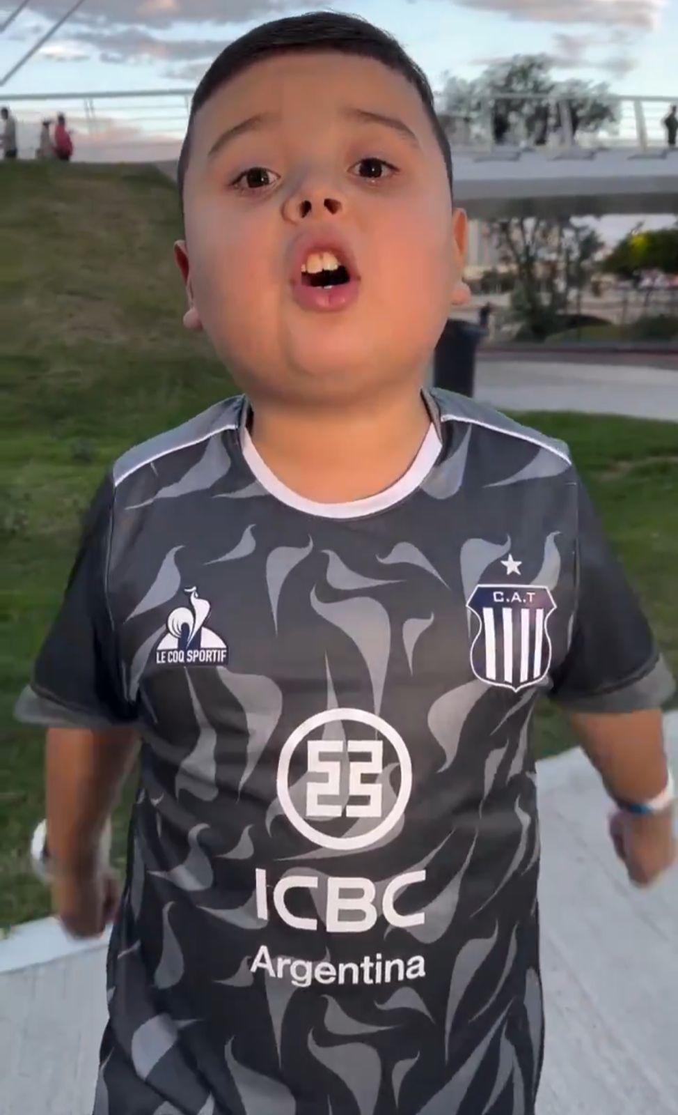 ¡Del “Aguante Talleres” a una pesadilla! el espeluznante cambio físico del famoso niño de Argentina: “Sus ojeras lo delatan”